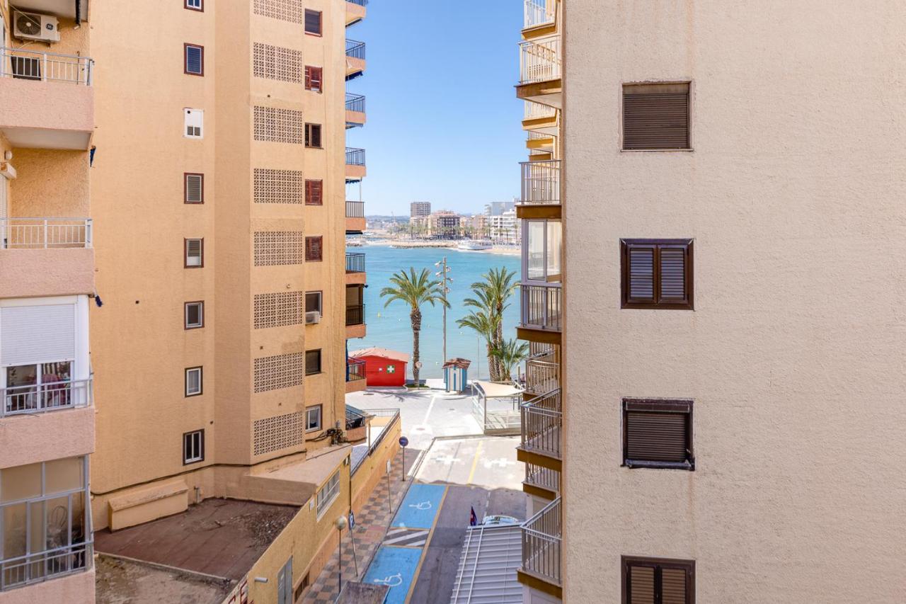 Bergantin Sea View Apartment Torrevieja Bagian luar foto