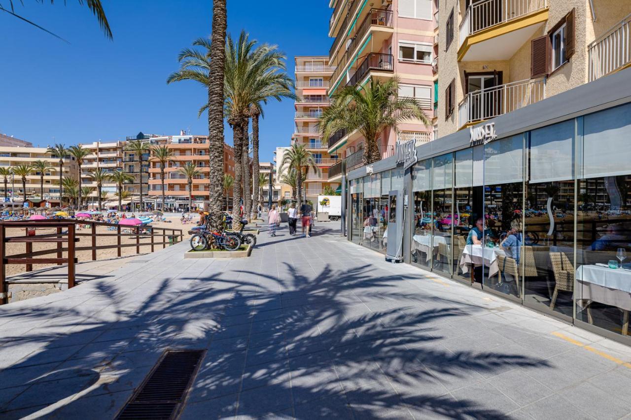 Bergantin Sea View Apartment Torrevieja Bagian luar foto